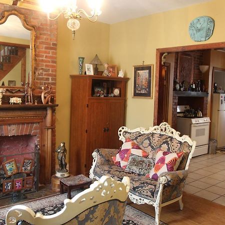 New York Homestay Newark Extérieur photo
